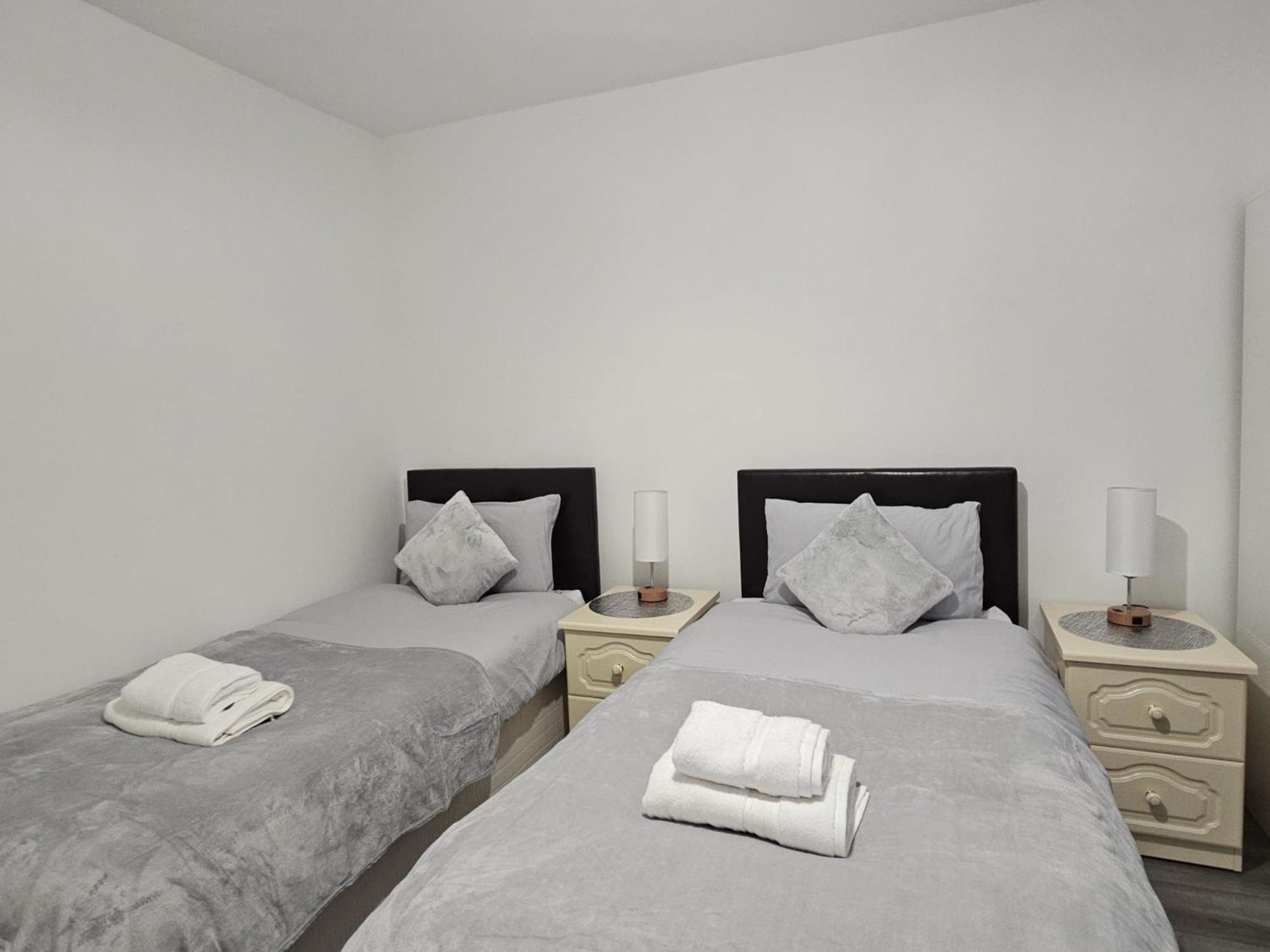 Regina Apartment In Fort William Eksteriør billede