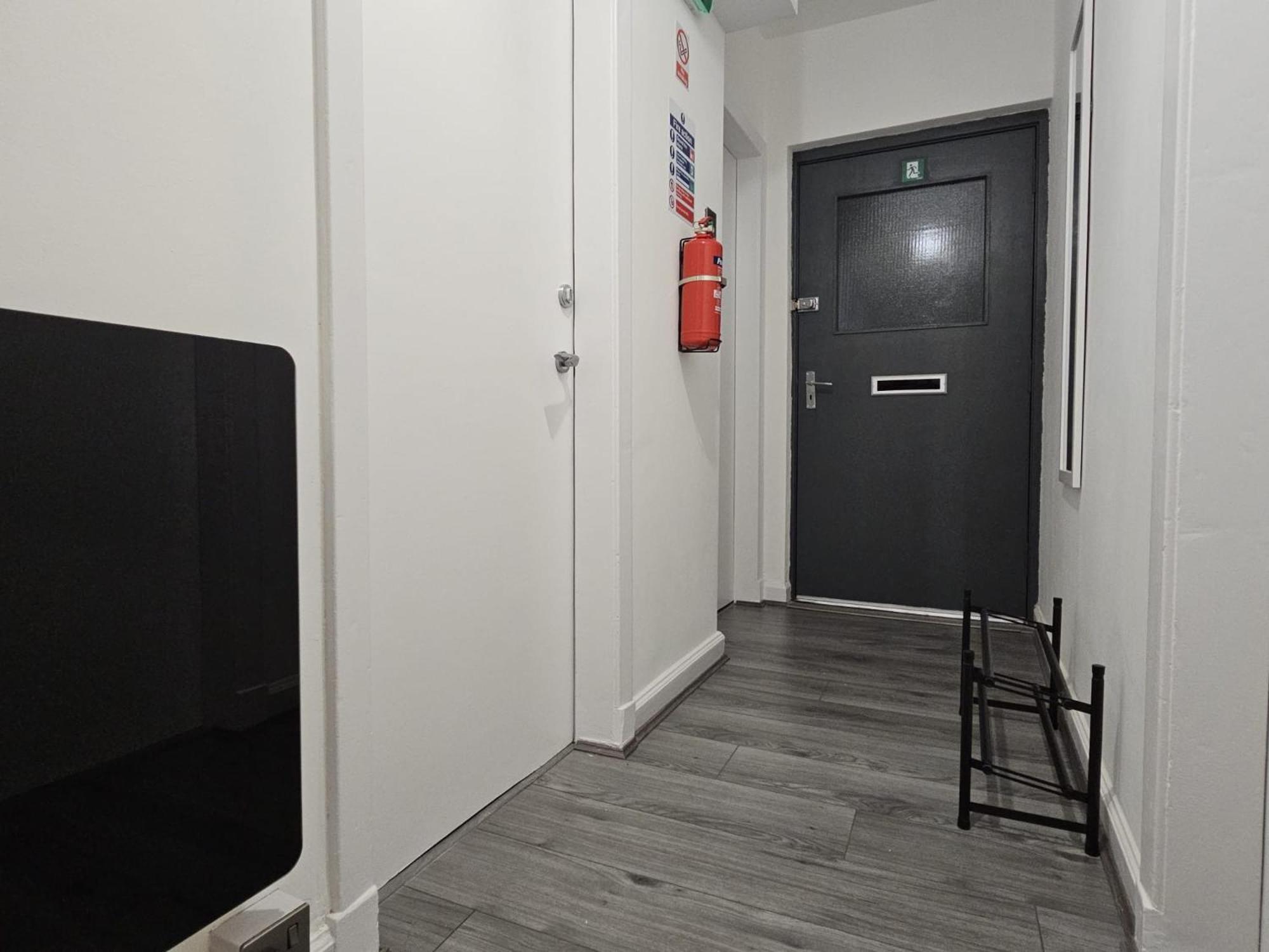 Regina Apartment In Fort William Eksteriør billede