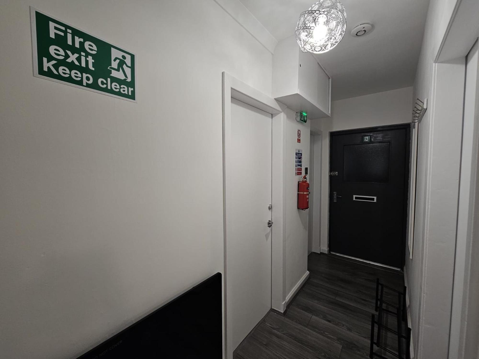Regina Apartment In Fort William Eksteriør billede