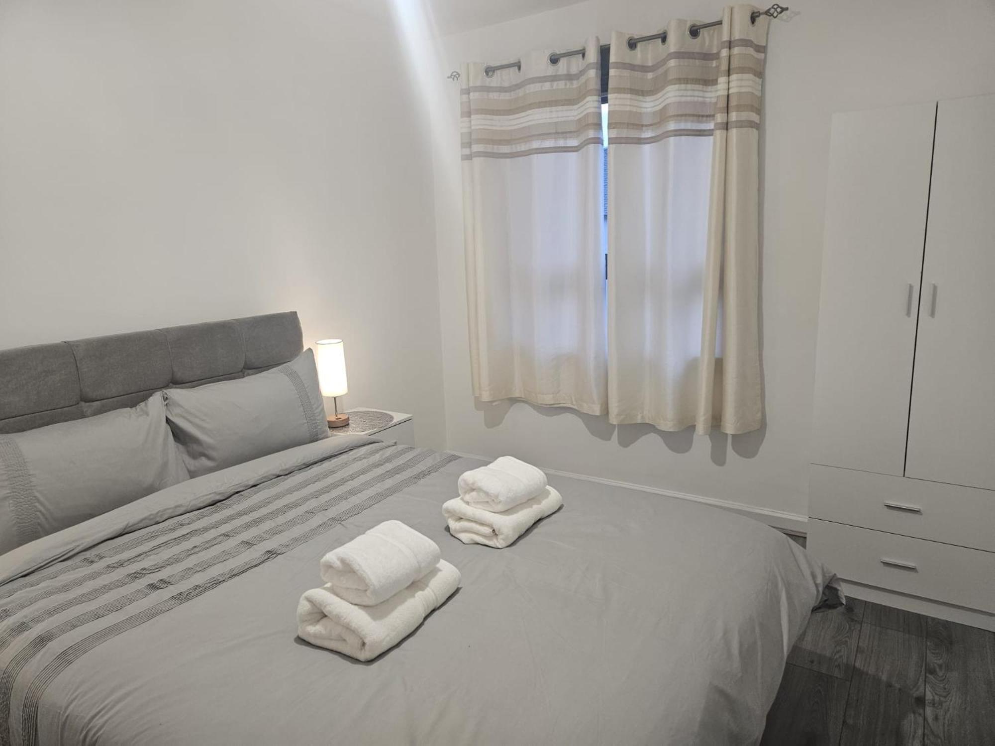 Regina Apartment In Fort William Eksteriør billede